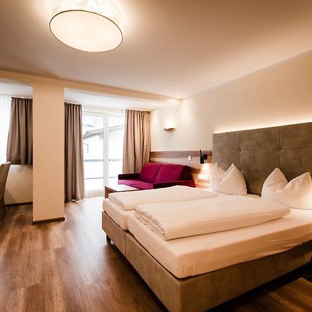 Aparthotel Dorfplatzl Garni 턱스 외부 사진