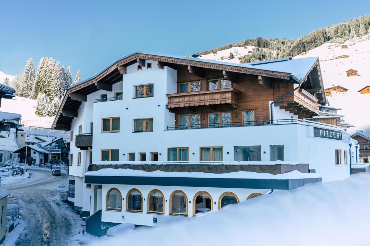 Aparthotel Dorfplatzl Garni 턱스 외부 사진