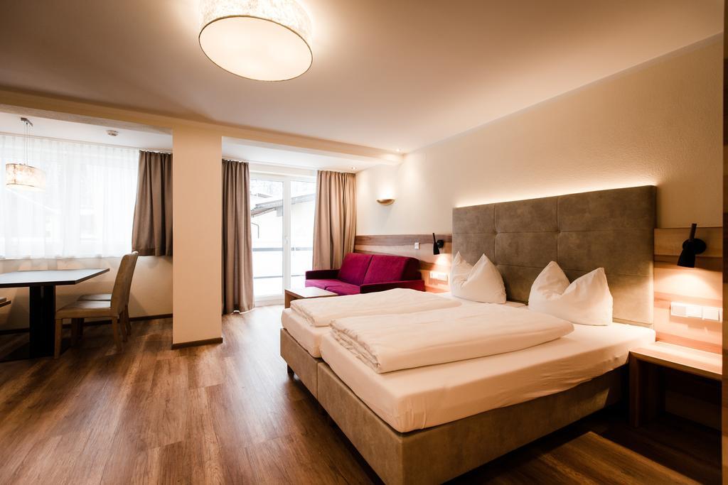 Aparthotel Dorfplatzl Garni 턱스 외부 사진