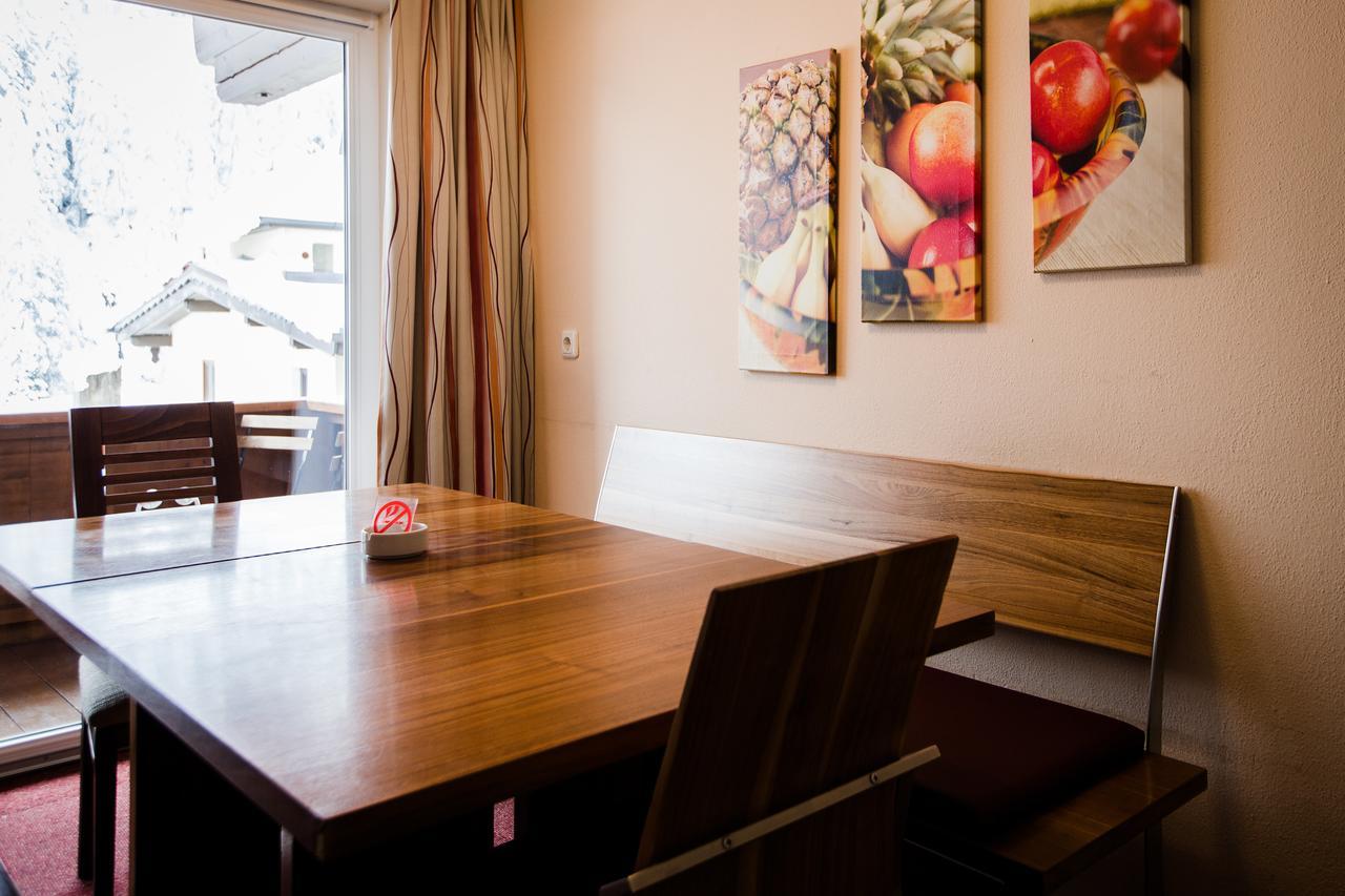 Aparthotel Dorfplatzl Garni 턱스 외부 사진