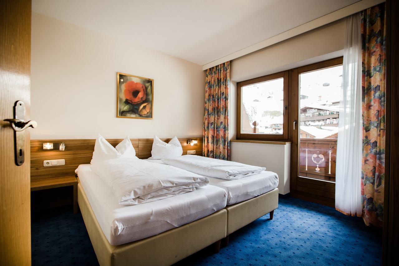 Aparthotel Dorfplatzl Garni 턱스 외부 사진