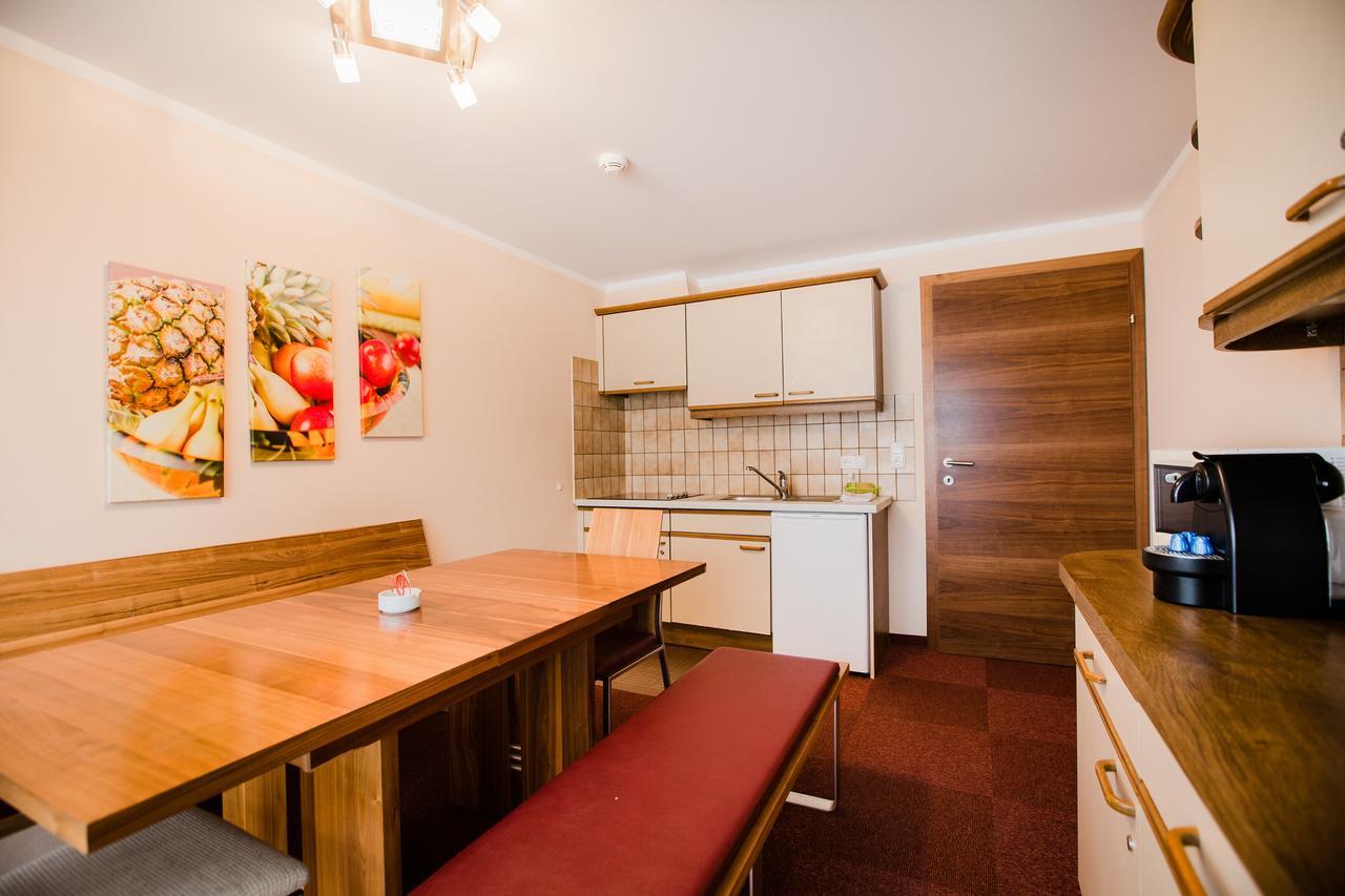 Aparthotel Dorfplatzl Garni 턱스 외부 사진
