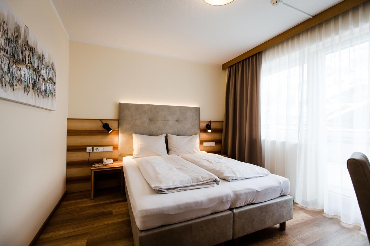 Aparthotel Dorfplatzl Garni 턱스 외부 사진